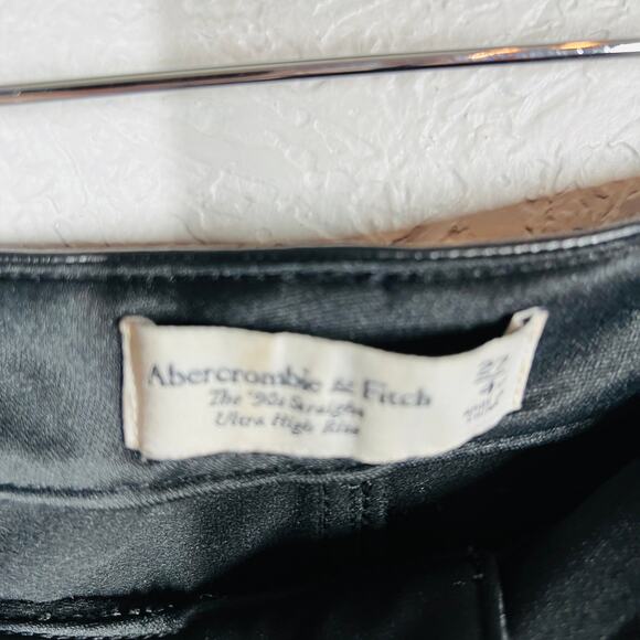 Abercrombie & Fitch 90s Straight Ultra High Rise Faux Leather Pant Black - 27 - Picture 4 of 5